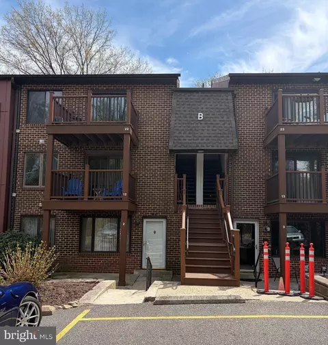 5200 B22 Hilltop Dr, Brookhaven, PA 19015