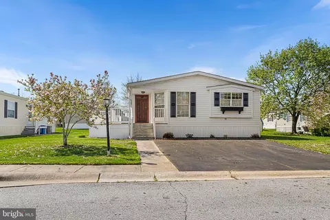 229 Horseshoe Dr, Garnet Valley, PA 19060