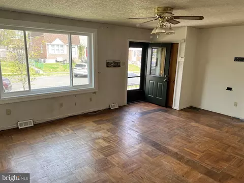 Living - 105 Fronefield Ave, Linwood, PA 19061 photo 1 of 2