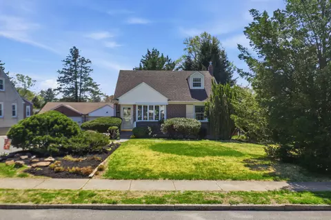 348 Valley View Rd, Springfield, PA 19064