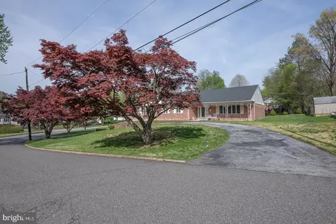 1000 Beech Rd, Wallingford, PA 19086