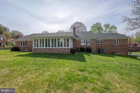 Exterior - 1000 Beech Rd, Wallingford, PA 19086 photo 10 of 13