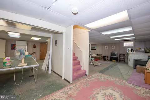 Entry Way - 1000 Beech Rd, Wallingford, PA 19086 photo 10 of 10