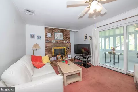 Living - 1000 Beech Rd, Wallingford, PA 19086 photo 4 of 6