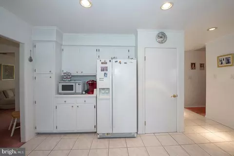 Entry Way - 1000 Beech Rd, Wallingford, PA 19086 photo 5 of 10