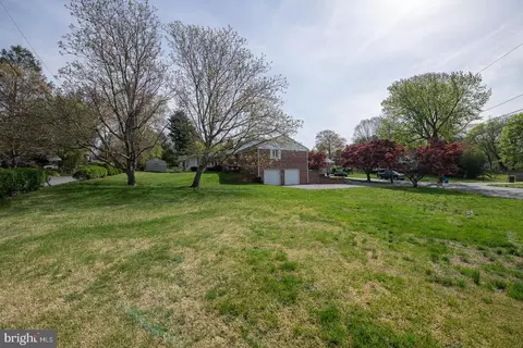 Exterior - 1000 Beech Rd, Wallingford, PA 19086 photo 12 of 13