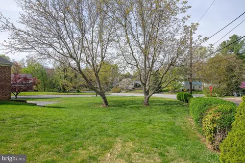 Exterior - 1000 Beech Rd, Wallingford, PA 19086 photo 11 of 13