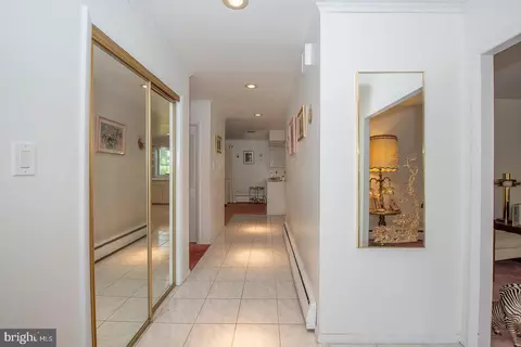 Entry Way - 1000 Beech Rd, Wallingford, PA 19086 photo 3 of 10