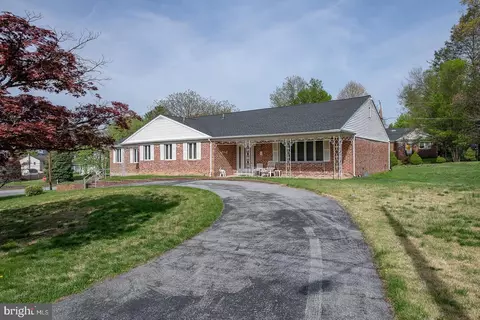 Exterior - 1000 Beech Rd, Wallingford, PA 19086 photo 3 of 13
