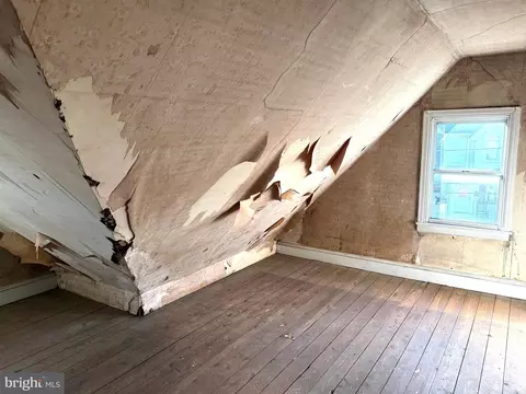 Bedroom - 256 N Aberdeen Ave, Wayne, PA 19087 photo 2 of 2