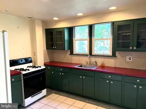Kitchen - 256 N Aberdeen Ave, Wayne, PA 19087 photo 1 of 1