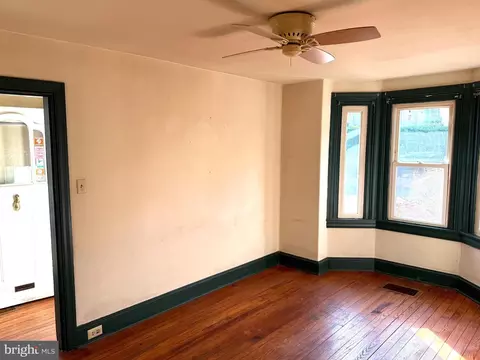 Living - 256 N Aberdeen Ave, Wayne, PA 19087 photo 1 of 1