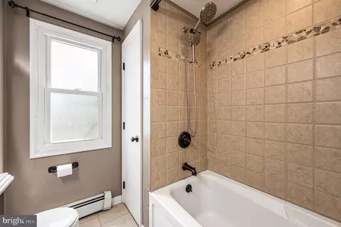 Bath - 33 Ruby Rd, Chadds Ford, PA 19317 photo 2 of 2