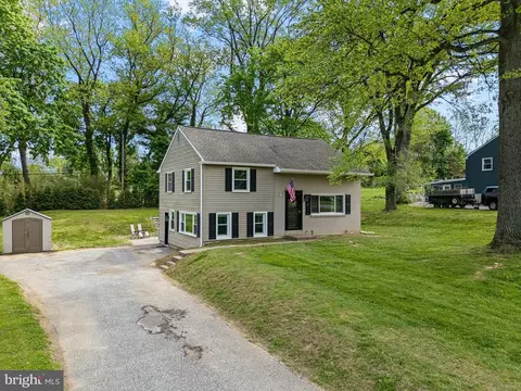 Exterior - 33 Ruby Rd, Chadds Ford, PA 19317 photo 4 of 6