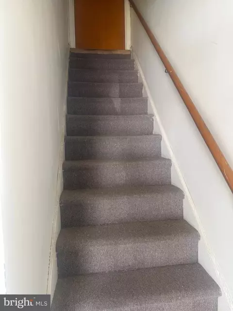 Entry Way - 5 Ardmore Ave, Darby, PA 19082 photo 1 of 6