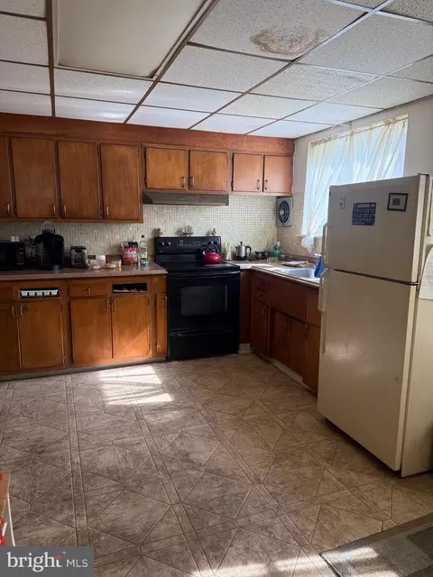 Kitchen - 5 Ardmore Ave, Darby, PA 19082 photo 1 of 3