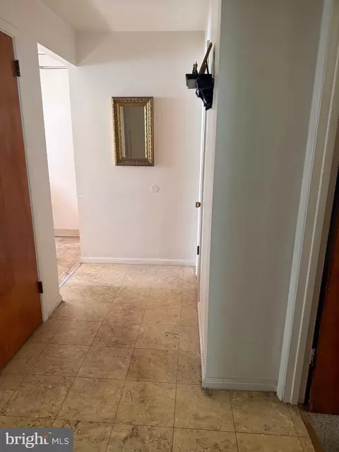 Entry Way - 5 Ardmore Ave, Darby, PA 19082 photo 3 of 6