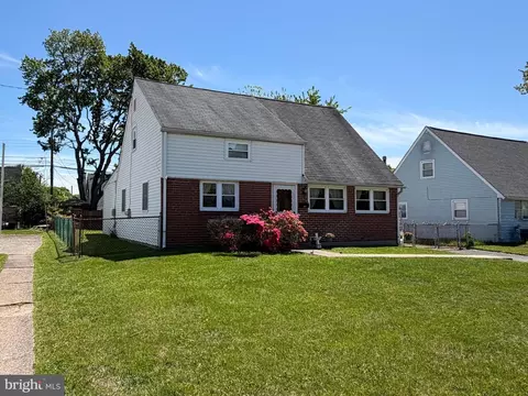 2608 Wood Rd, Secane, PA 19018