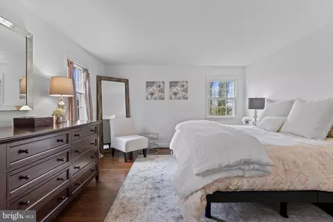 Bedroom - 421 Saint Davids Rd, Wayne, PA 19087 photo 2 of 6