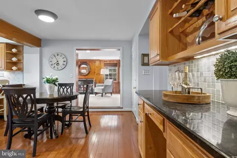 Dining - 421 Saint Davids Rd, Wayne, PA 19087 photo 4 of 5