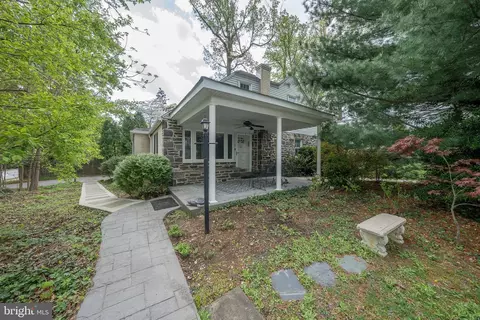 1 Braxton Rd, Bryn Mawr, PA 19010