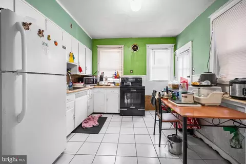Kitchen - 205 Wembly Rd, Darby, PA 19082 photo 1 of 2