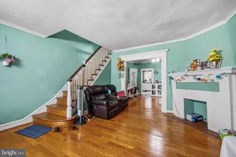 Living - 205 Wembly Rd, Darby, PA 19082 photo 1 of 1