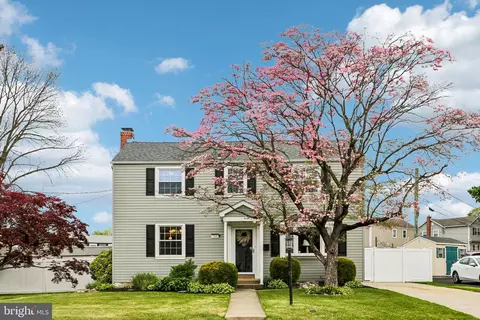 12 Vinsmith Ave, Aston, PA 19014