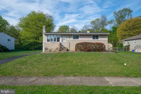102 Tuscany Rd, Aston, PA 19014