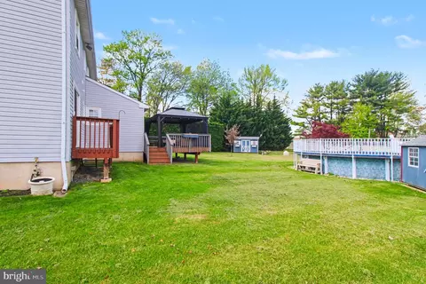 Exterior - 4016 Washington Dr, Ogden, PA 19061 photo 5 of 9
