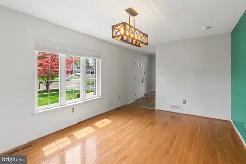 Living - 4016 Washington Dr, Ogden, PA 19061 photo 1 of 1