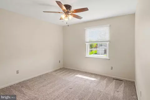 Bedroom - 4016 Washington Dr, Ogden, PA 19061 photo 4 of 9