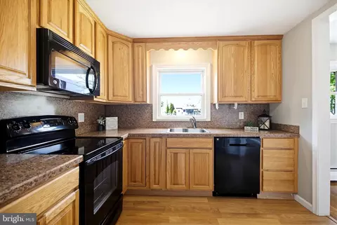 Kitchen - 416 Dutton St, Chichester, PA 19014 photo 2 of 2