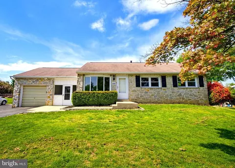 416 Dutton St, Chichester, PA 19014