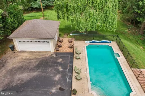 Exterior - 401 N Rolling Rd, Springfield, PA 19064 photo 16 of 23