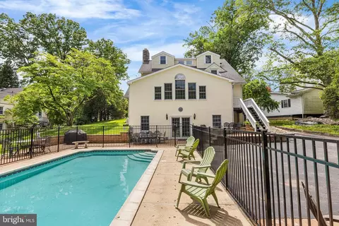Exterior - 401 N Rolling Rd, Springfield, PA 19064 photo 15 of 23
