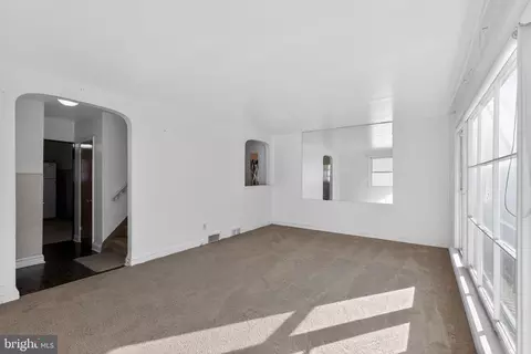 Living - 230 Windsor Ave, Darby, PA 19082 photo 2 of 5