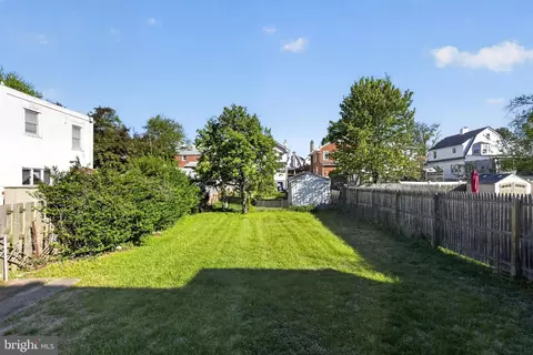 Exterior - 230 Windsor Ave, Darby, PA 19082 photo 2 of 3