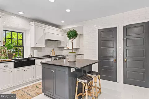 Kitchen - 119 Cambria Ct, Wayne, PA 19087 photo 4 of 4