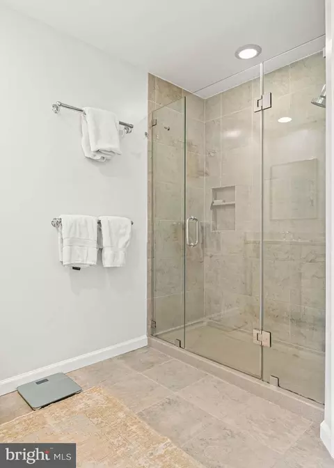 Bath - 119 Cambria Ct, Wayne, PA 19087 photo 2 of 4
