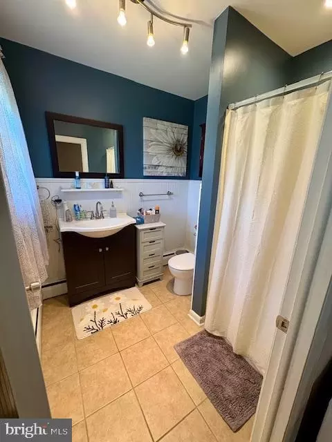Bath - 3608 Williamson Ave, Brookhaven, PA 19015 photo 1 of 3