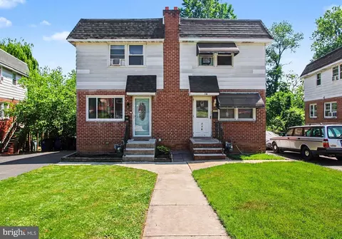 118 Crum Creek Dr, Woodlyn, PA 19094