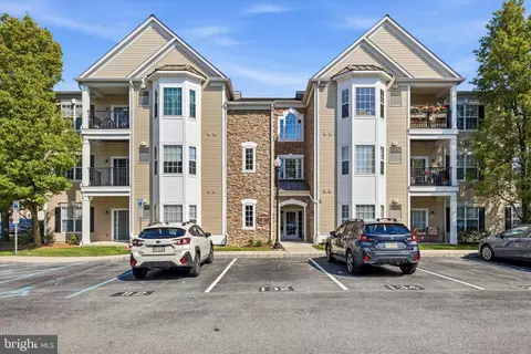 121 E Creekside Dr #121, Brookhaven, PA 19015
