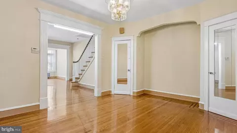 Entry Way - 246 Wembly Rd, Darby, PA 19082 photo 3 of 7