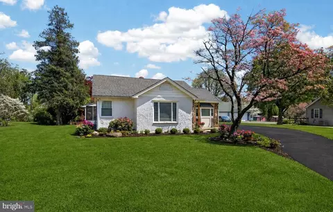 1018 Valleybrook Rd, Garnet Valley, PA 19060