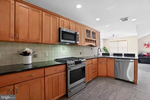 962 Edwards Dr, Springfield, PA 19064 photo 8