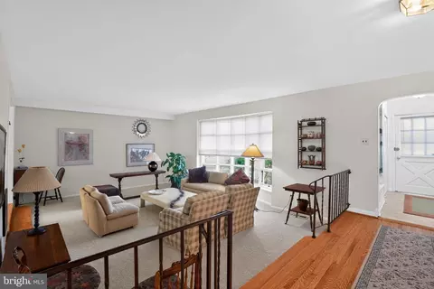 Living - 307 Colonial Dr, Wallingford, PA 19086 photo 1 of 3