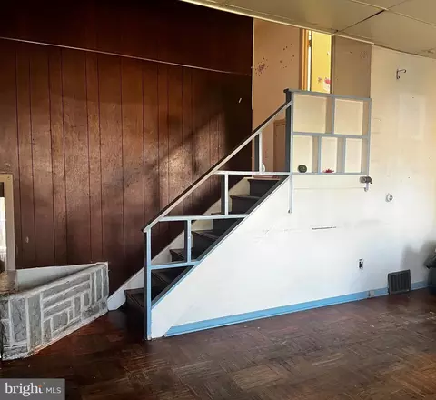 Entry Way - 165 Ervin Ave, Linwood, PA 19061 photo 1 of 3