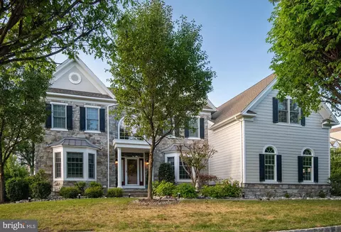 3805 Woodland Dr, Newtown Square, PA 19073