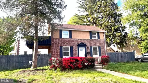 1029 Lamb Rd, Secane, PA 19018